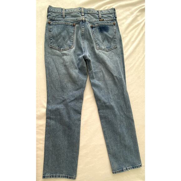 Mens Straight Leg Wrangler Light Wash Jeans Size 31x30 - Picture 4 of 5